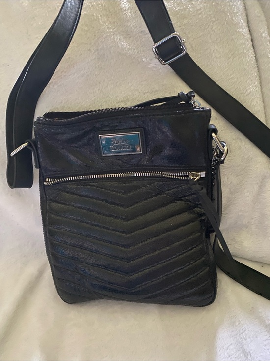 Harley-Davidson Handbags - Harley Davidson Black Quilted Crossbody Bag with Front Zip Pocket